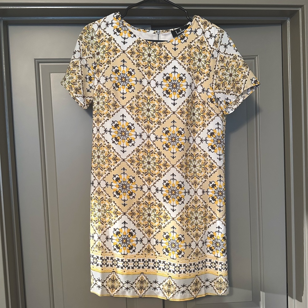 Lulus yellow patterned shift dress